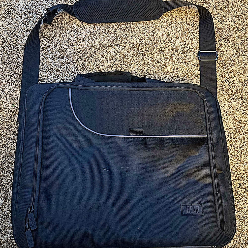 PS4 transport bag, can also be used for other things